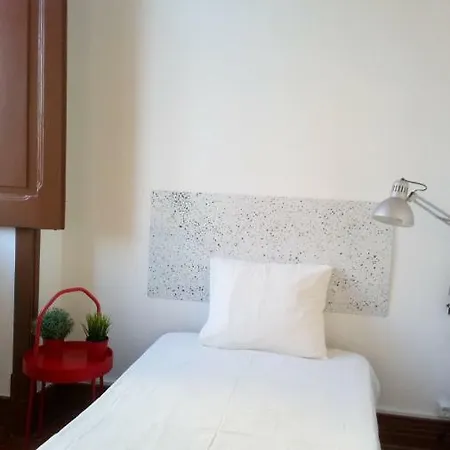 Tomarhousing