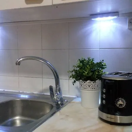 Tomarhousing